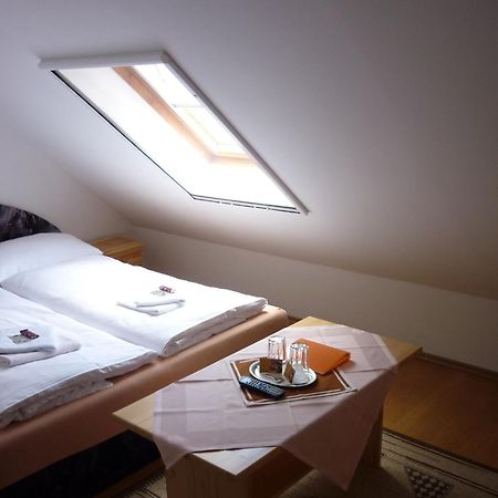 Penzion Romance Břeclav Exterior foto