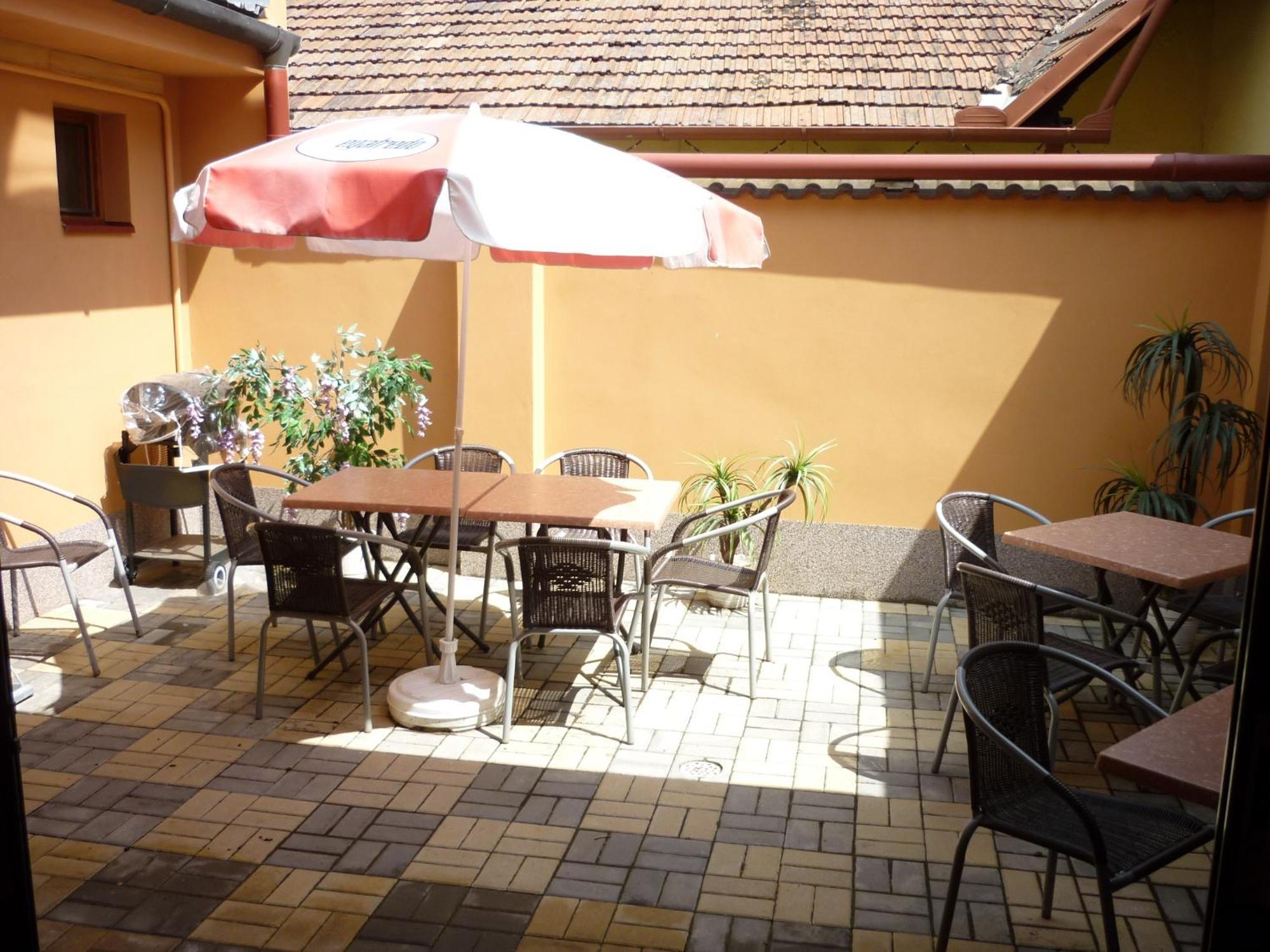 Penzion Romance Břeclav Exterior foto